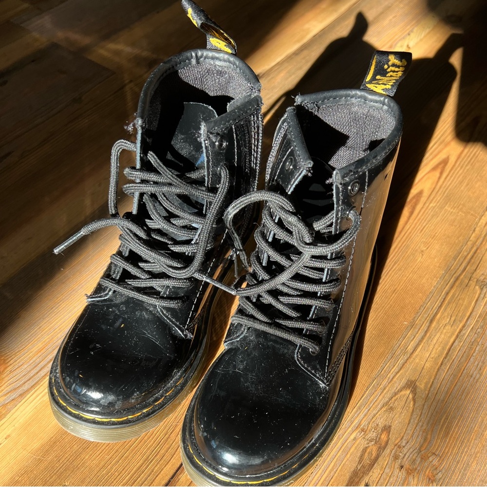 Patent leather Dr. Martens Kids Size 1